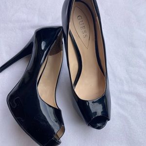 Guess peep toe pumps.
